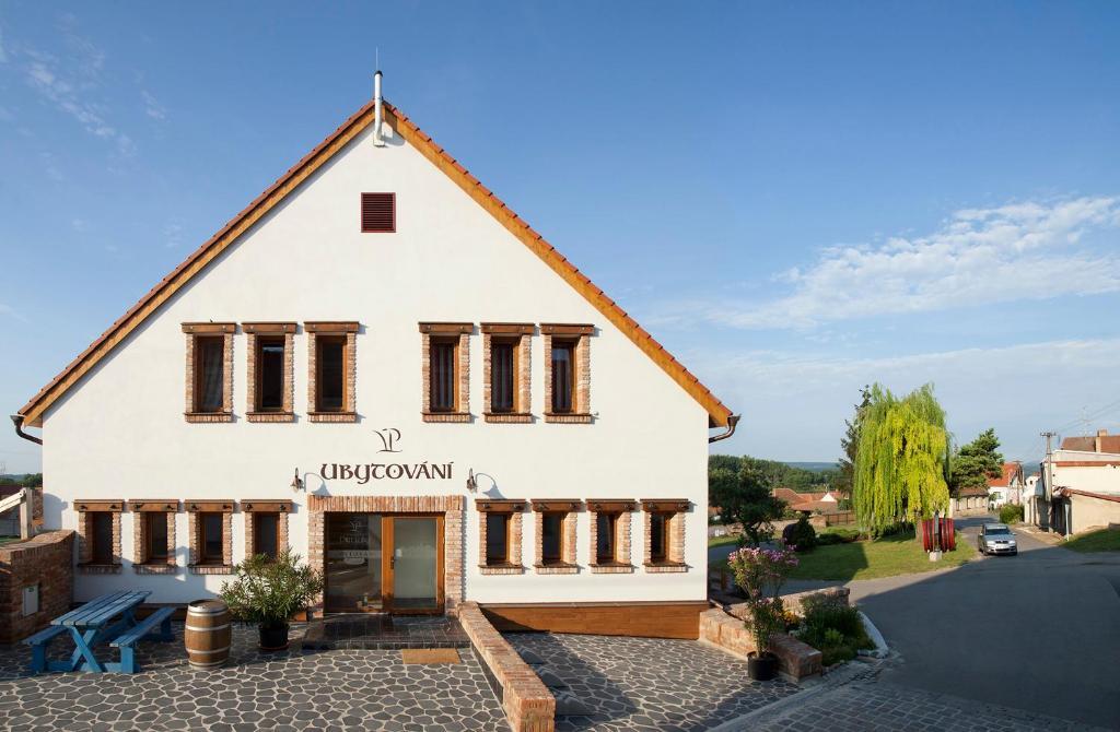 Affittacamere A Restaurace Vinarstvi Přítluky